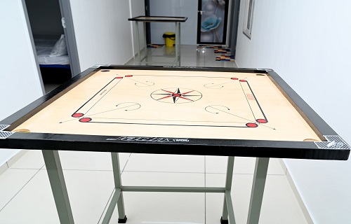 alnas hostel carrom board